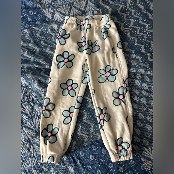 ZARA joggers sweat pants BNWOT size 4-5 blue flowers - Picture 1 of 2